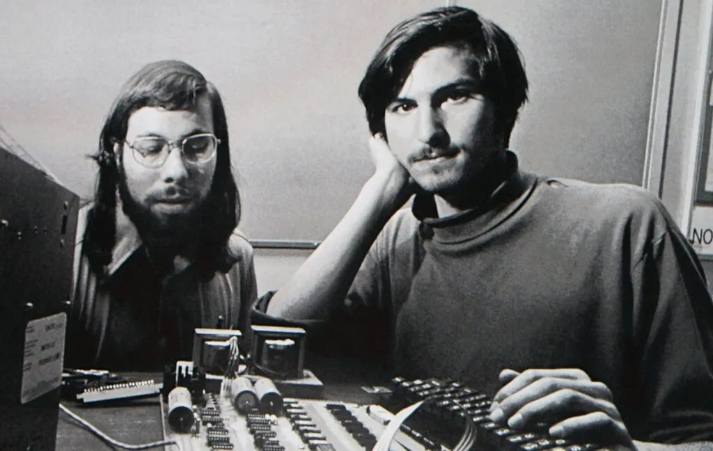 Desde una idea genial, hasta un plan de negocios, enumeramos los puntos más importantes a considerar al emprender un nuevo negocio plan de negocio argentina emprendedor digital